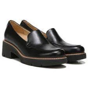 Naturalizer Cabaret Loafer - Black